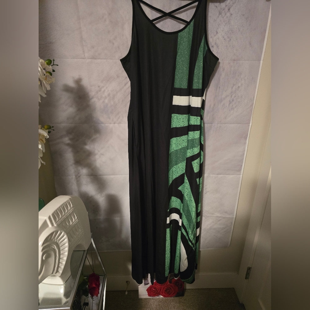 SHEIN Black and Green Asymmetrical Dress